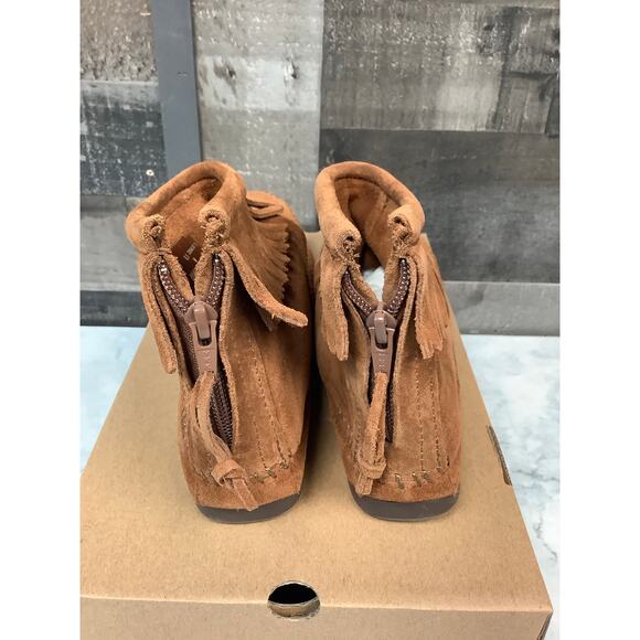 Minnetonka Women's 8.5 Tan Ankle Bootie Real Leather Fringe Southwestern LB14-9 - Picture 4 of 7